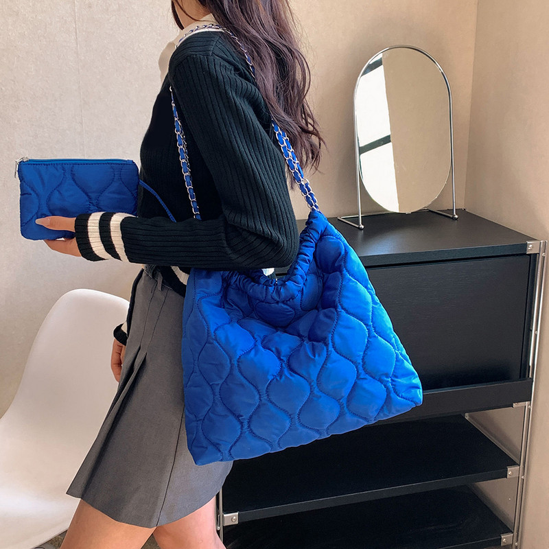 Ženska elegantna torba za rame Prošivena torba za rame velikog kapaciteta Jednobojna torba s malom torbicom Torba za kupnju