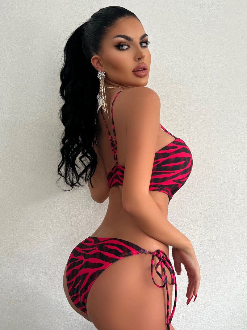 Seksi jednodijelni kupaći kostim s crvenim leopard printom 2023 Ženski kupaći kostim s halterima i tangama bez leđa, spojeni kupaći kostimi