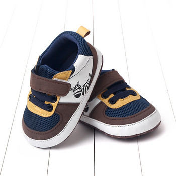 Обувки за новородено момче Обувки за бебешко креватче с мека подметка Топли маратонки против хлъзгане Ежедневни обувки за малко дете Дишащи мрежести обувки за прохождане