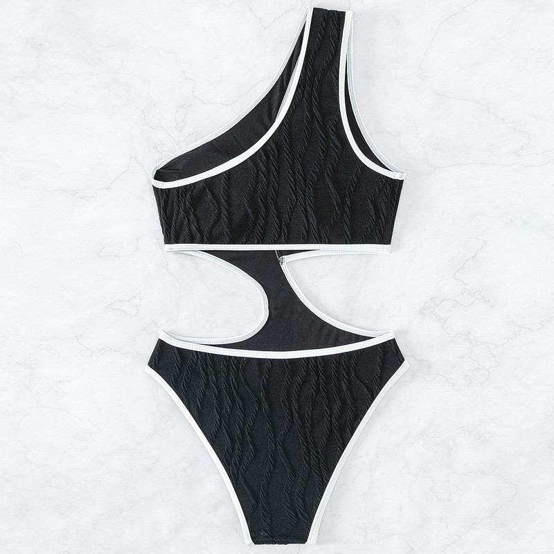 Γυναικείο μαγιό 2023 Μαύρο ολόσωμο γυναικείο κοστούμι μαγιό με έναν ώμο με στρινγκ, καλοκαιρινό μονόκινο στην παραλία