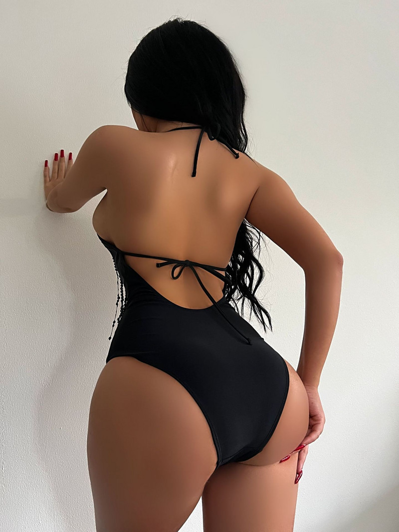 Sjajni kupaći kostim sa šljokicama 2023 Ženski jednodijelni jednodijelni kupaći kostim s izdubljenim V grudnjakom s kićankama Novi monokini kupaći kostim bez leđa