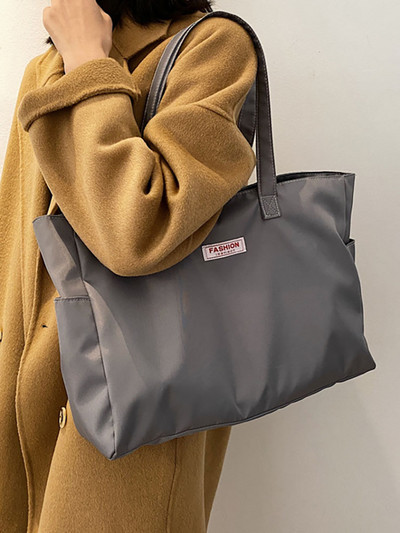 Velike ručne torbe za žene Najlonske pune torbe na rame Ženska kurirska torba Kapacitet Retro velika torba Shopper Jednostavan patentni zatvarač preko ramena