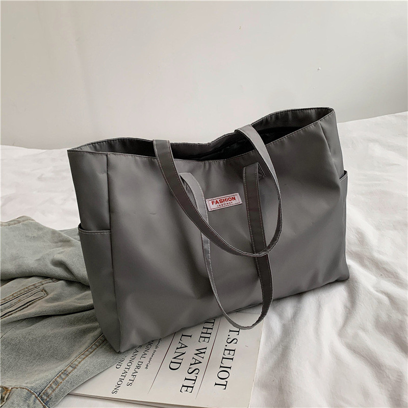 Velike ručne torbe za žene Najlonske pune torbe na rame Ženska kurirska torba Kapacitet Retro velika torba Shopper Jednostavan patentni zatvarač preko ramena