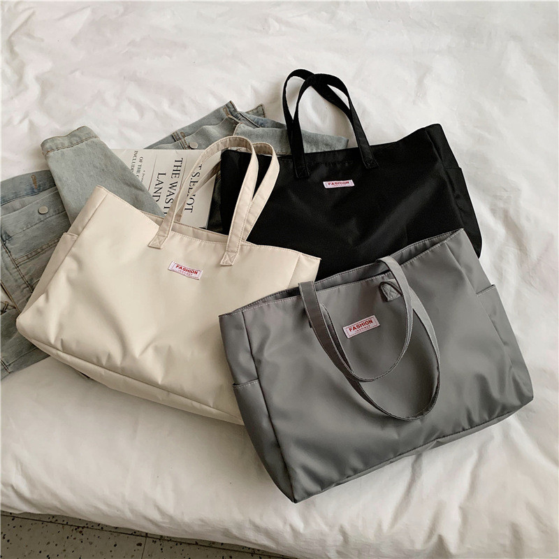 Velike ručne torbe za žene Najlonske pune torbe na rame Ženska kurirska torba Kapacitet Retro velika torba Shopper Jednostavan patentni zatvarač preko ramena