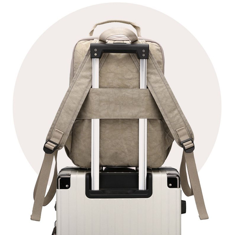 Új divatos, nagy kapacitású hátizsák nőknek Nylon vízálló alkalmi férfi hátizsák Könnyű női laptoptáska