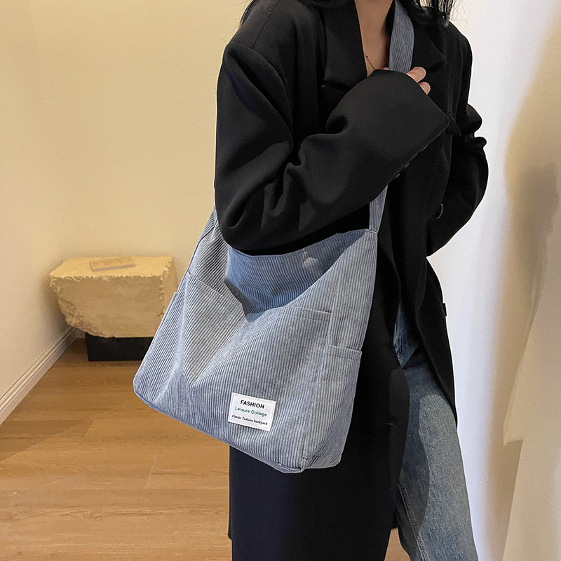 Ženska velika torba preko ramena Ležerna retro velika ručna torba Sklopiva klasična torba na remen Mekana svestrana torba za skitnicu s podesivim remenom