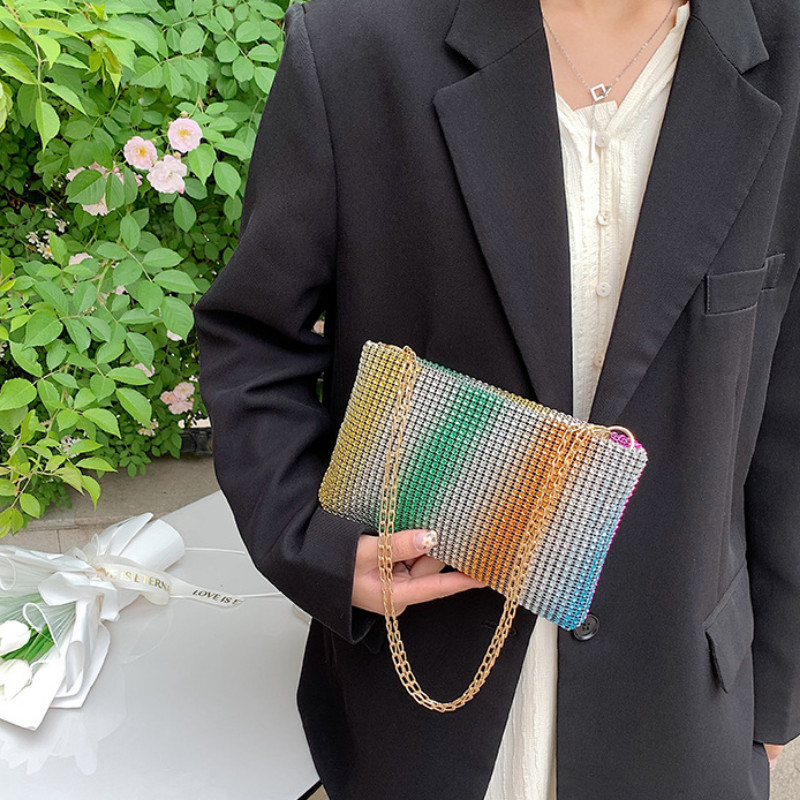 Ljeto 2023. Nova korejska ženska torbica Svjetlucava mala četvrtasta torba s vodenim dijamantom Trendy torba na jedno rame