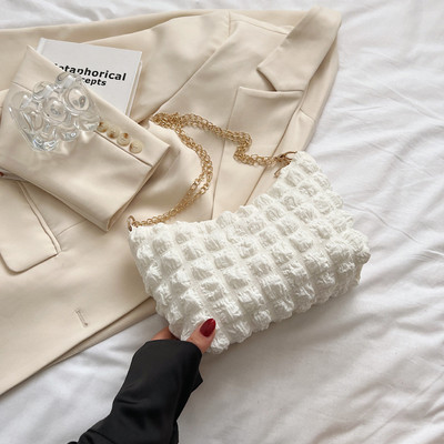 2023 Νέα ελαφριά μεγάλη τσάντα τσάντα μασχάλης Τσάντα μασχάλης Soft Cloud Cotton Candy Γυναικεία επώνυμη μεταλλική τσάντα με αλυσίδα Απαλή τσάντα ώμου