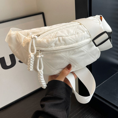 Geantă de piept matlasată Geantă cu banane pentru femei Sling Crossbody Pachet de talie Puffy pentru alergare Geantă ocazională Fanny Bag Half Moon Belt Bag