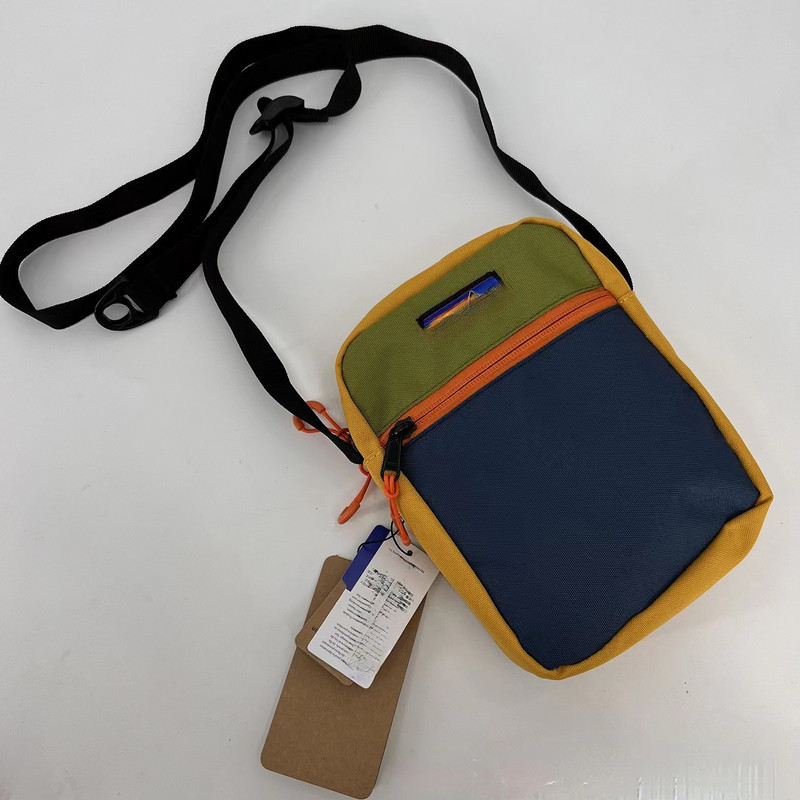 Nová pánska malá crossbody kabelka, taška na mobil, crossbody kabelka na jedno rameno, taška na outdoorové aktivity a šport.