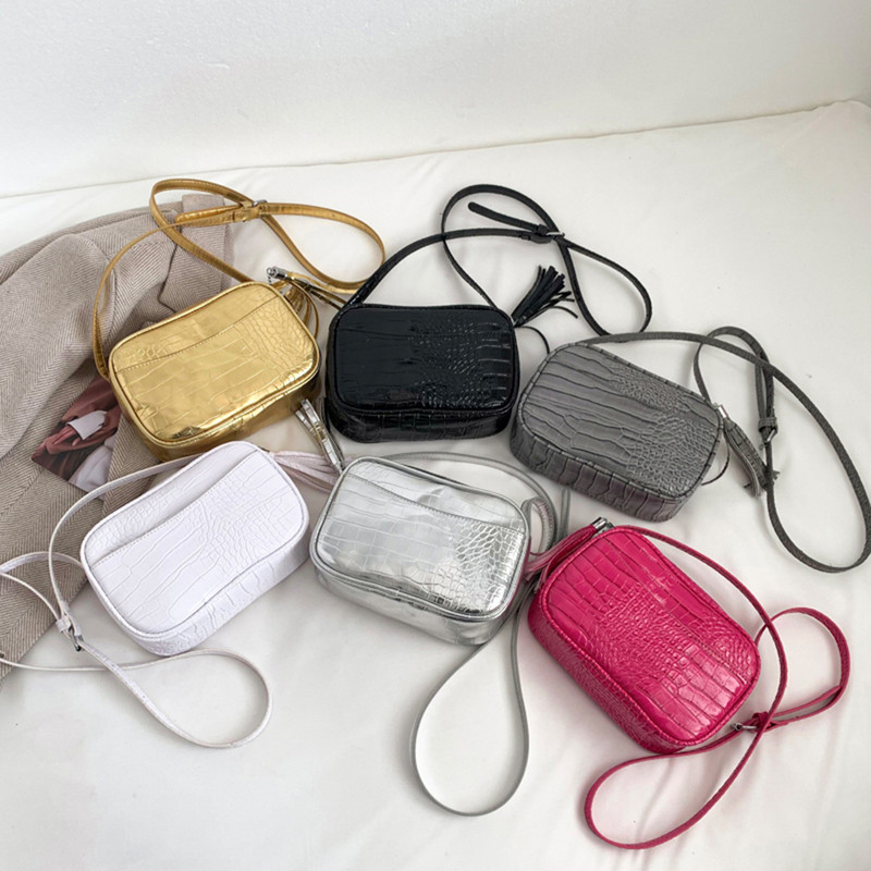 2023 Dámska strapcová zlatá kabelka cez rameno, PU kožená vzorovaná krokodília koža, taška cez rameno, módna luxusná prenosná crossbody kabelka Y2K
