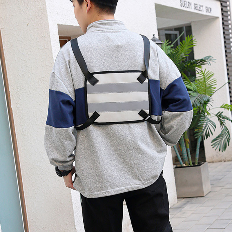 Funktsionaalne taktikaline rinnakott Unisex rinnakorvi kott helkurriba Night Run kotid Bullet Hip Hop Vest Tänavarõivaste kott vööpakk