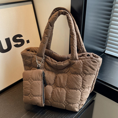 Μόδα τσάντα με καπιτονέ νήμα με κέντημα Ελαφρύ φουσκωτό επάνω χερούλι Τσάντα μεγάλης χωρητικότητας Γυναικεία τσάντα μικρού μεγέθους με μίνι τσαντάκι