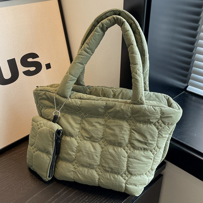 Μόδα τσάντα με καπιτονέ νήμα με κέντημα Ελαφρύ φουσκωτό επάνω χερούλι Τσάντα μεγάλης χωρητικότητας Γυναικεία τσάντα μικρού μεγέθους με μίνι τσαντάκι