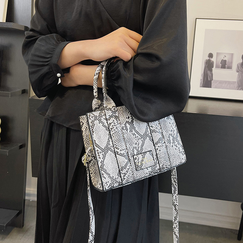 Designer Luxury Bags The Tote Bag For Women 2023 Νέες δερμάτινες τσάντες Square Shopping Shoulder Bag Γυναικείες τσάντες τσάντες χιαστί