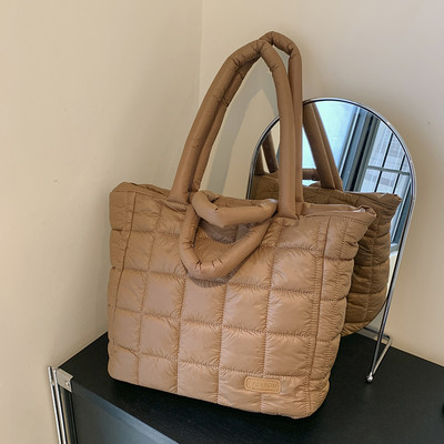 Ženska velika pufer torba Prošivena torba s gornjom ručkom Jesen Zima Mekana pamučno podstavljena ručna torba Torba za kupnju 2023.