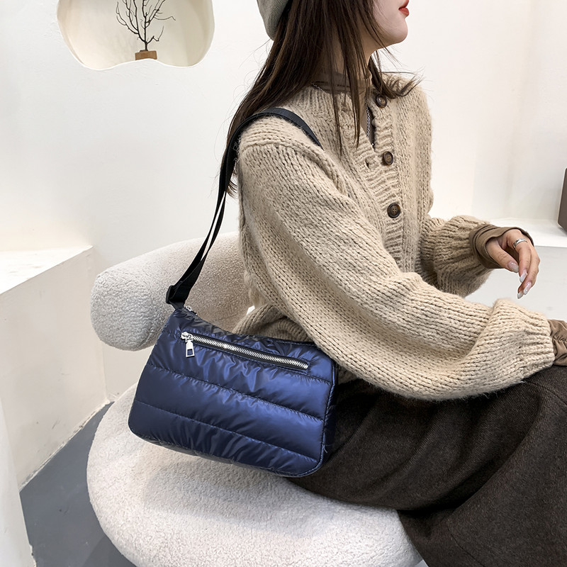 Geantă matlasată căptușită din nailon la modă pentru femei, geantă de umăr din bumbac spațial de iarnă, moale, pufoasă, neagră, geantă de mână pentru cumpărător de femei