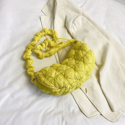 Elegantne tepitud pilvekott naistele Käekott Hobo Designer kott Ruched õlakott Ristkehaga õlakott Vabaaja plisseeritud mullidega rahakott 