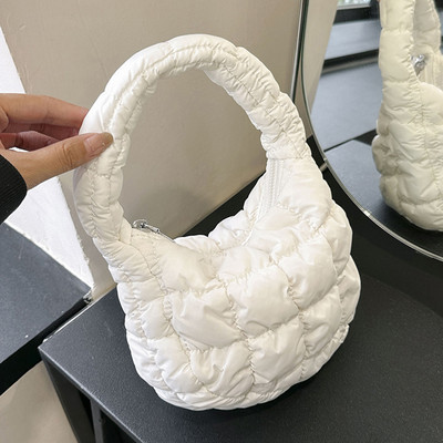 Elegantne tepitud pilvekott naistele Käekott Hobo Designer kott Ruched õlakott Ristkehaga õlakott Vabaaja plisseeritud mullidega rahakott 