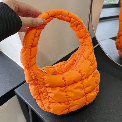 Elegantne tepitud pilvekott naistele Käekott Hobo Designer kott Ruched õlakott Ristkehaga õlakott Vabaaja plisseeritud mullidega rahakott 