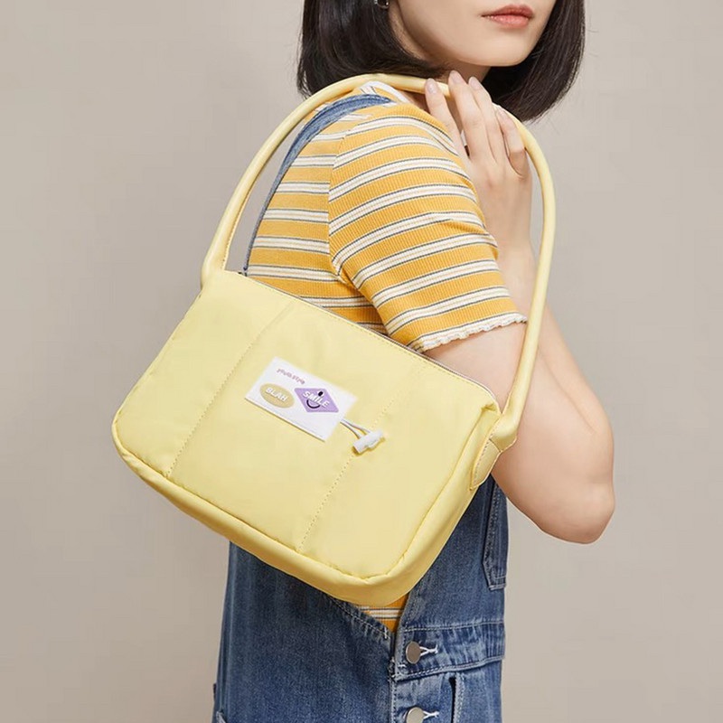 Moodsad polsterduskäekotid naistele PU-pilvekotid Vaba aeg Kaenlaaukott Ostlemine Õlakotid Kerge käekott Naiste käekott