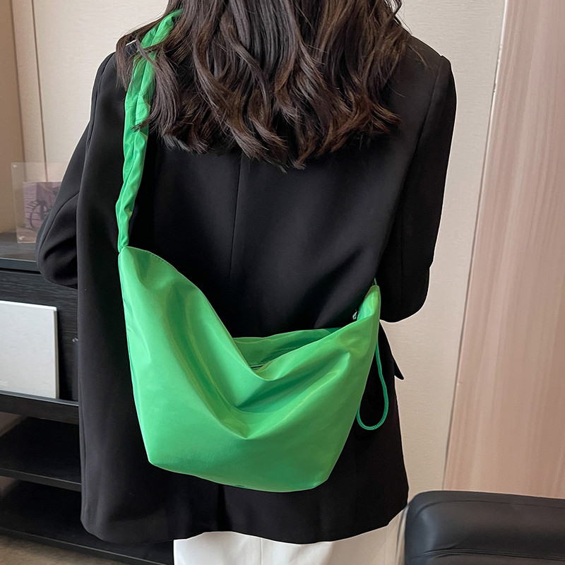 Καλοκαιρινή νέα γυναικεία τσάντα μεγάλης χωρητικότητας Casual Canvas Crossbody Τσάντα Dumpling Τσάντα Dumpling Τσάντα ώμου μονόχρωμη μονόχρωμη τσάντα ώμου