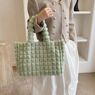 Γυναικεία γούνινη τσάντα ώμου Τσάντα μονόχρωμη από συνθετική γούνα Τσάντα μεγάλης χωρητικότητας Λούτρινη τσάντα αγορών Καρό απλή τσάντα με λαβή