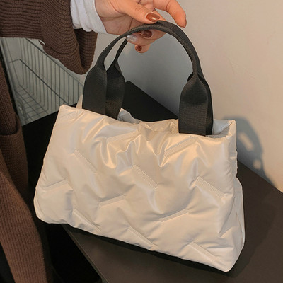 Uued nailonist naiste kandekotid Sügistalvine mood kaenlaalused kott Tepitud polsterdatud pealiskäepidemega kotid Naiste vabaaja ostukotid Käekott