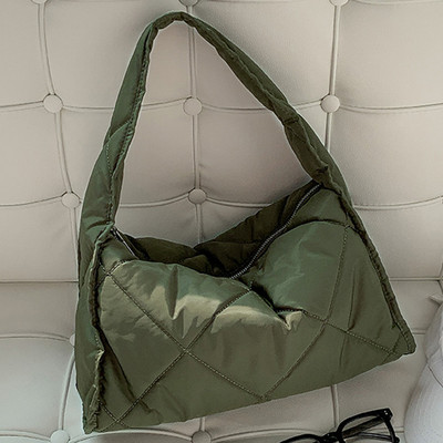 Ženska pufer torba na rame velikog kapaciteta Ležerna podstavljena ručna torba Lagana dijamantna rešetkasta dnevna torba ispod pazuha za žene