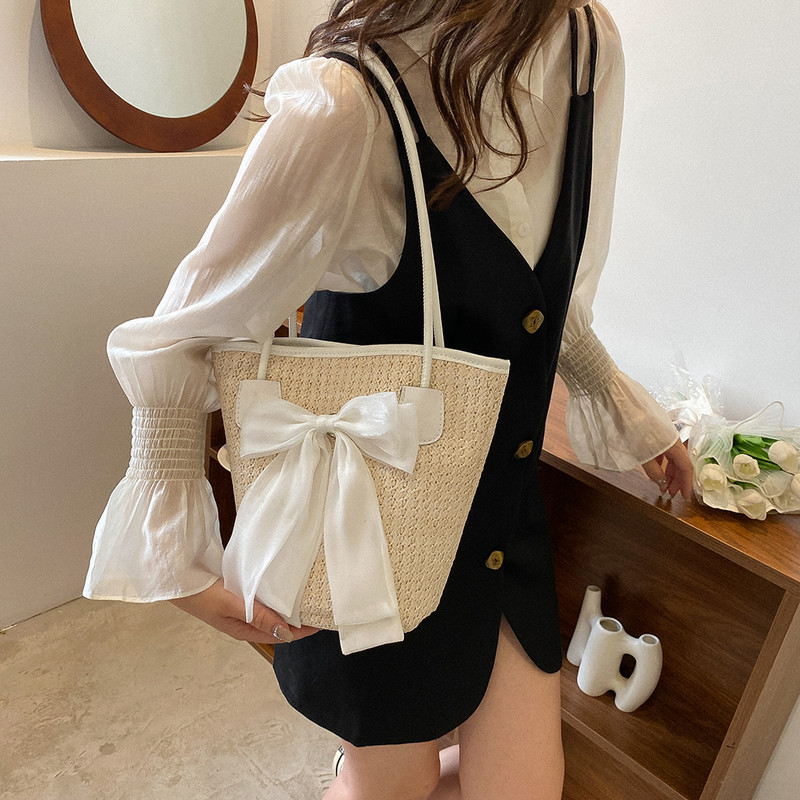 Elegantsed õlgedest kootud käekotid vabaaja naiste suvepuhkus rannavibu kandikud Pealt käepidemega kotid Moodsad naiste õlakotid kaenlaalustele