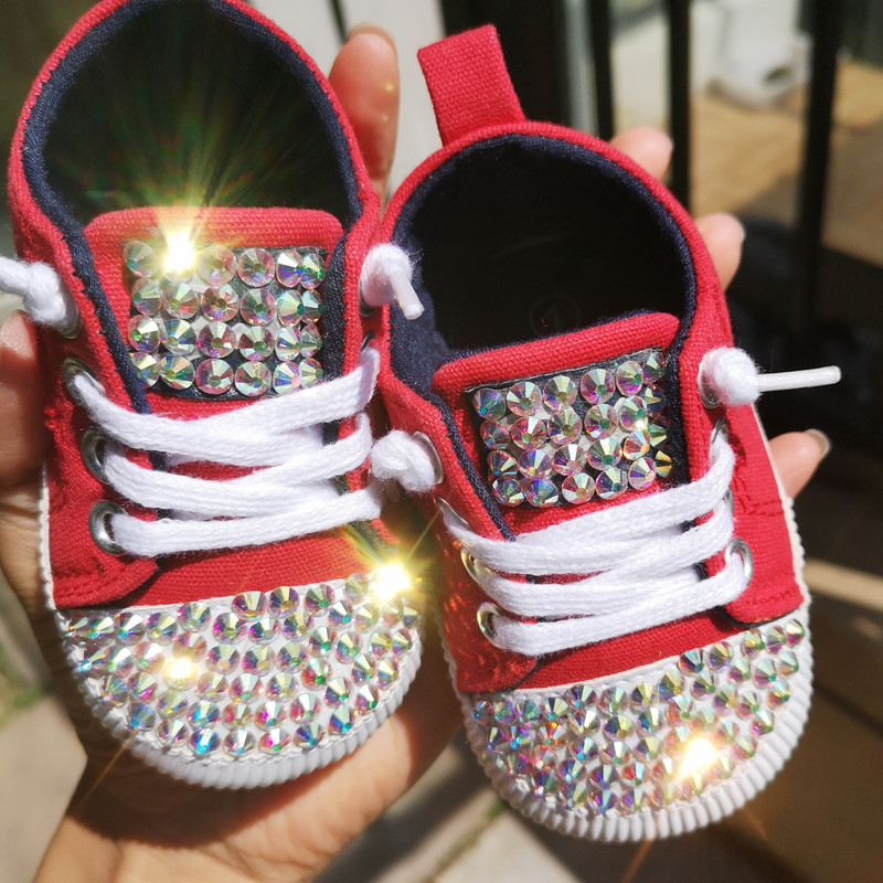 QYFLYXUE Χειροποίητο Pearl Diamond Baby Νεογέννητα παπούτσια πριγκίπισσας κορίτσι μικρό παιδί αγόρι μαλακό βαμβακερό slip casual πάνινα παπούτσια για κορίτσια