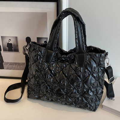 Γυναικεία καπιτονέ με επένδυση από νάιλον επάνω λαβή Διαστημική τσάντα σχεδιαστής τσάντα ταξιδιού μεγάλης χωρητικότητας Γυναικεία τσάντα ώμου με επένδυση με πούπουλα