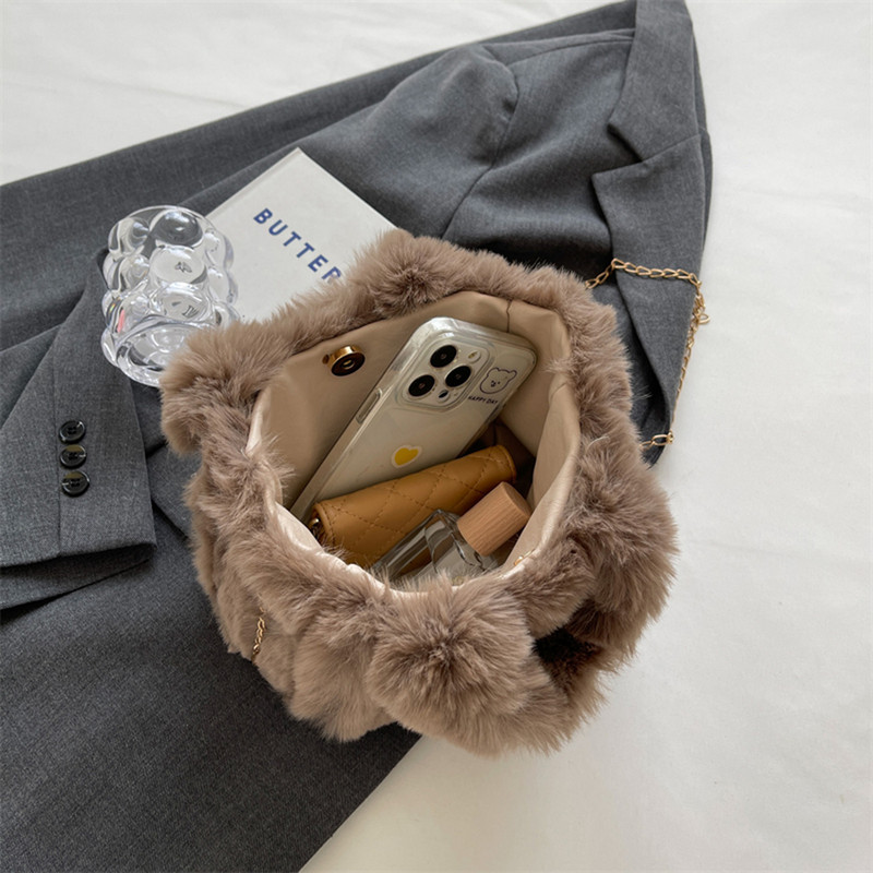 Naiste karvased kandekotid Trendikas plüüsist käepidemega kott Mitmekülgne ketiga õlakott vabaaja sügistalv tüdrukute rahakott