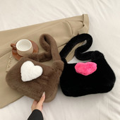 Πολυτελής ψεύτικη γούνα Love Heart Γυναικείες μικρές τσάντες Χνουδωτές βελούδινες γυναικείες τσάντες ώμου με αλυσίδα μόδας Γυναικείο γούνινο καθημερινό τσαντάκι συμπλέκτη