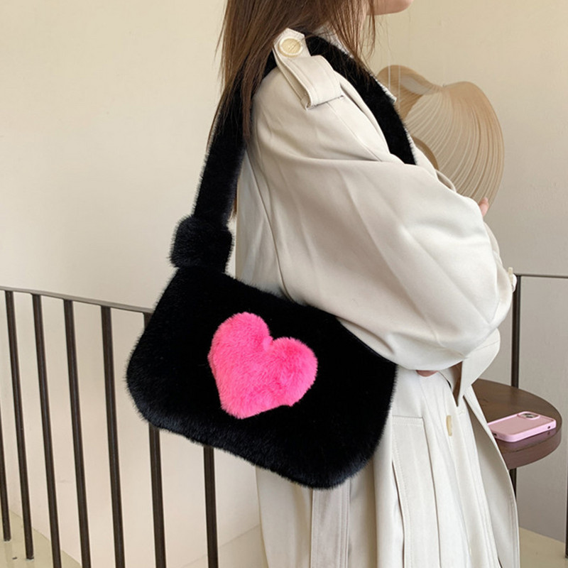 Πολυτελής ψεύτικη γούνα Love Heart Γυναικείες μικρές τσάντες Χνουδωτές βελούδινες γυναικείες τσάντες ώμου με αλυσίδα μόδας Γυναικείο γούνινο καθημερινό τσαντάκι συμπλέκτη