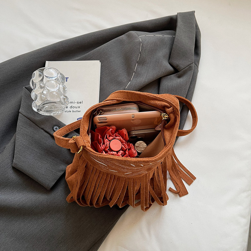 Dámske luxusné semišové kabelky cez rameno Gusure Vintage Tassel Crossbody, malé ručné a kabelkové kabelky, luxusný dizajn, podpazušie, kabelka Hobos