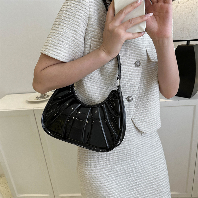 Γυναικείες τσάντες ταξιδιού Fashion πλισέ τσάντες μασχάλης PU Δερμάτινες casual απλές κομψές φορητές μονόχρωμες τσάντες σχεδιαστών