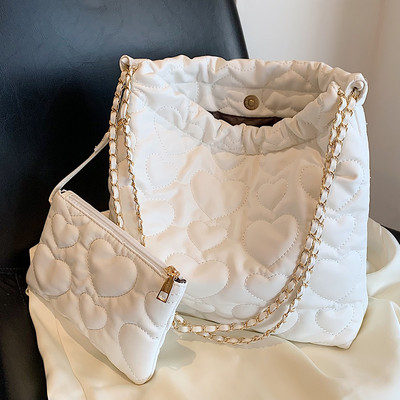 Geantă de mână matlasată cu inimă pentru femei Geantă de mână versatilă, moale, de mare capacitate, cu o poșetă asortată