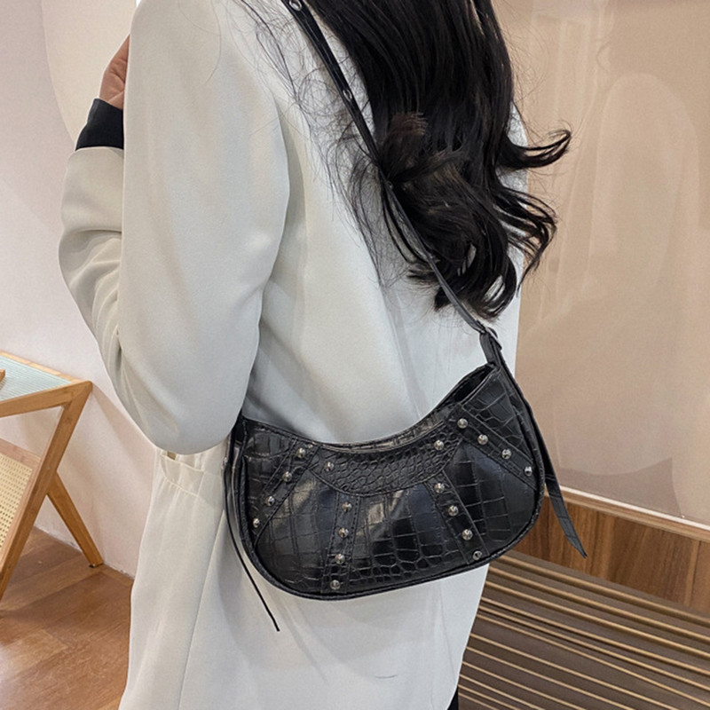 Μόδα γυναικεία τσάντα ώμου Τσάντα μασχάλης Σχέδιο τσάντα μασχάλης Τσάντα σέλας με πριτσίνια μονόχρωμη τσάντα Messenger Τσάντες Hobos Τσάντες Y2K Πορτοφόλι