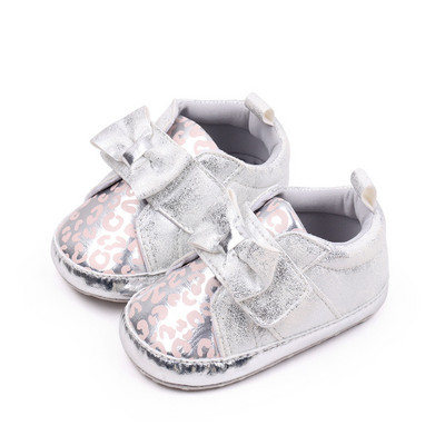 Tüdrukute vastsündinud beebijalatsid Läikivad vibu Armsad väikelaste kingad Pehme tallaga hingavad beebiprintsessi kingad Tüdrukutele Zapatos Para Bebe