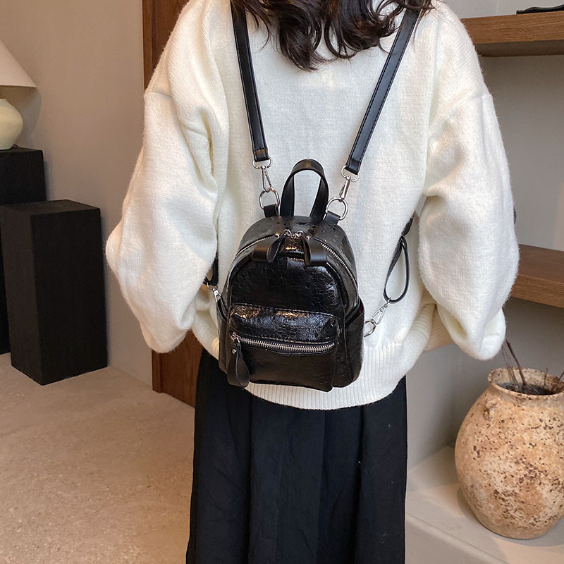 Luksuslik hõbedane seljakott naistele Kvaliteetne PU-nahast õlakott Väike naiste reisikäekott Must seljakott