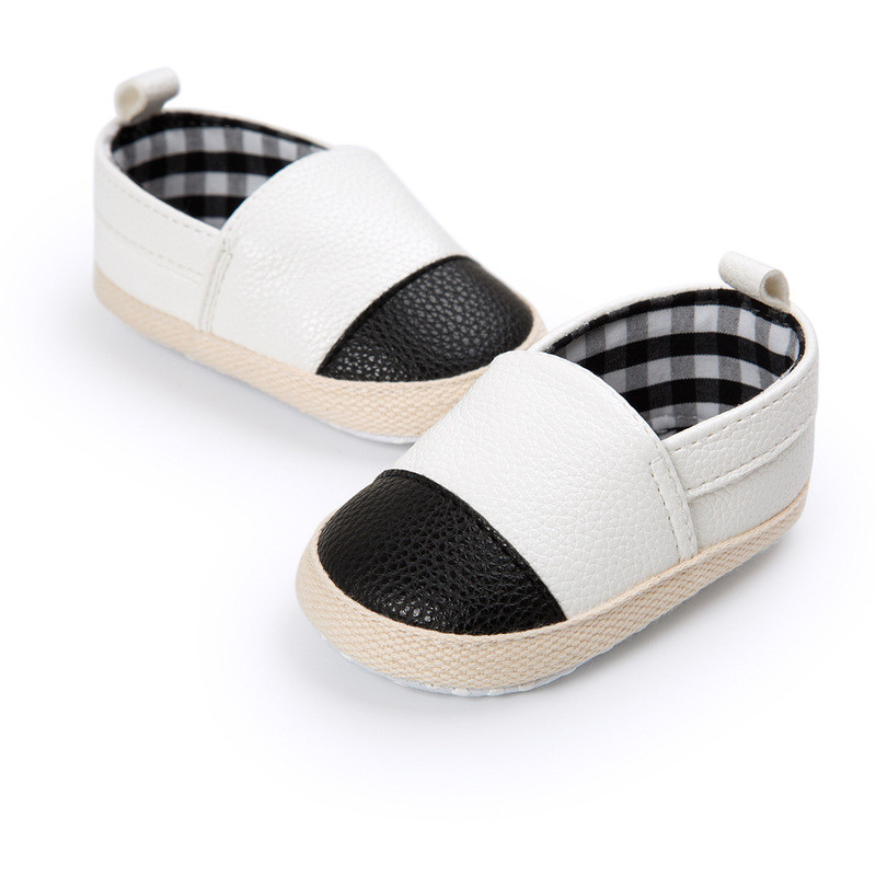 Új babacipők Kisfiú lányok cipők lányoknak újszülött puha talpú PU bőr alkalmi kisgyermek cipők 0-18 hónapos First Walkers mokaszinok