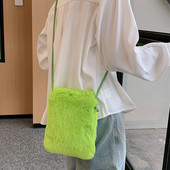 Pehme kandekott naistele kohev käekott Rahakott Kunstkarusnahast udune Crossbody kott Talvine karvane õlakott Vabaaja naiste telefonikott Uus