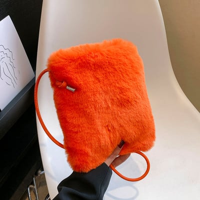 Pehme kandekott naistele kohev käekott Rahakott Kunstkarusnahast udune Crossbody kott Talvine karvane õlakott Vabaaja naiste telefonikott Uus