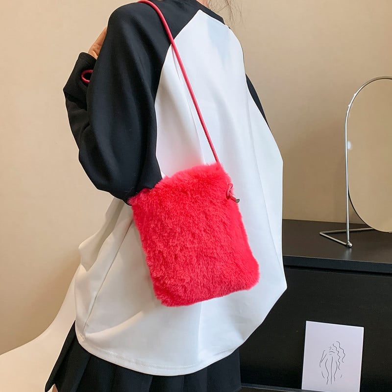 Pehme kandekott naistele kohev käekott Rahakott Kunstkarusnahast udune Crossbody kott Talvine karvane õlakott Vabaaja naiste telefonikott Uus