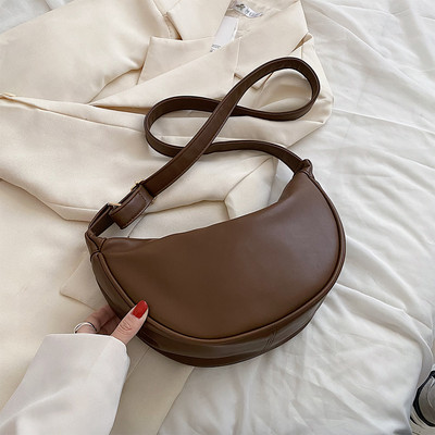 Vienkrāsains krūšu soma sievietēm Lielas ietilpības ceļojumu Crossbody Sieviešu Half Moon jostas soma Sieviešu ikdienas Street Fanny Packs Somiņas