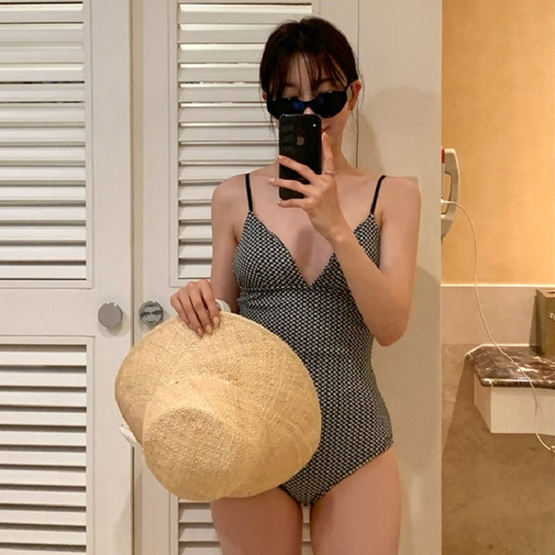 2023 Costum de baie sexy Deep V fără spate Costum de baie dintr-o bucată pentru femei Monokini Costum de baie Push Up Imbracaminte de plajă