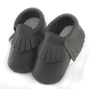 Käsitsi valmistatud Baby Moccassins Pehme põhjaga mood Tutid Vastsündinutele Tüdrukutele Kingad 12värvi PU nahast Väikelaste Laste Eelkõndijad Saapad