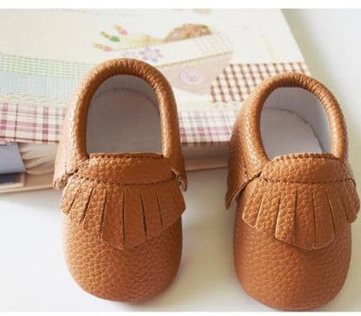 Käsitsi valmistatud Baby Moccassins Pehme põhjaga mood Tutid Vastsündinutele Tüdrukutele Kingad 12värvi PU nahast Väikelaste Laste Eelkõndijad Saapad