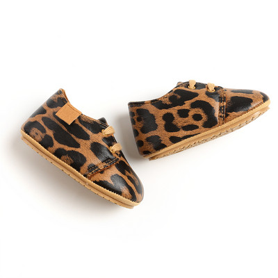 Παπούτσια για νεογέννητα Βρεφικά παπούτσια για αγόρια για κορίτσια Κλασική δερμάτινη σόλα από καουτσούκ Αντιολισθητική σόλα για νήπια First Walkers Βρεφικά παπούτσια για κορίτσια Μοκασίνια